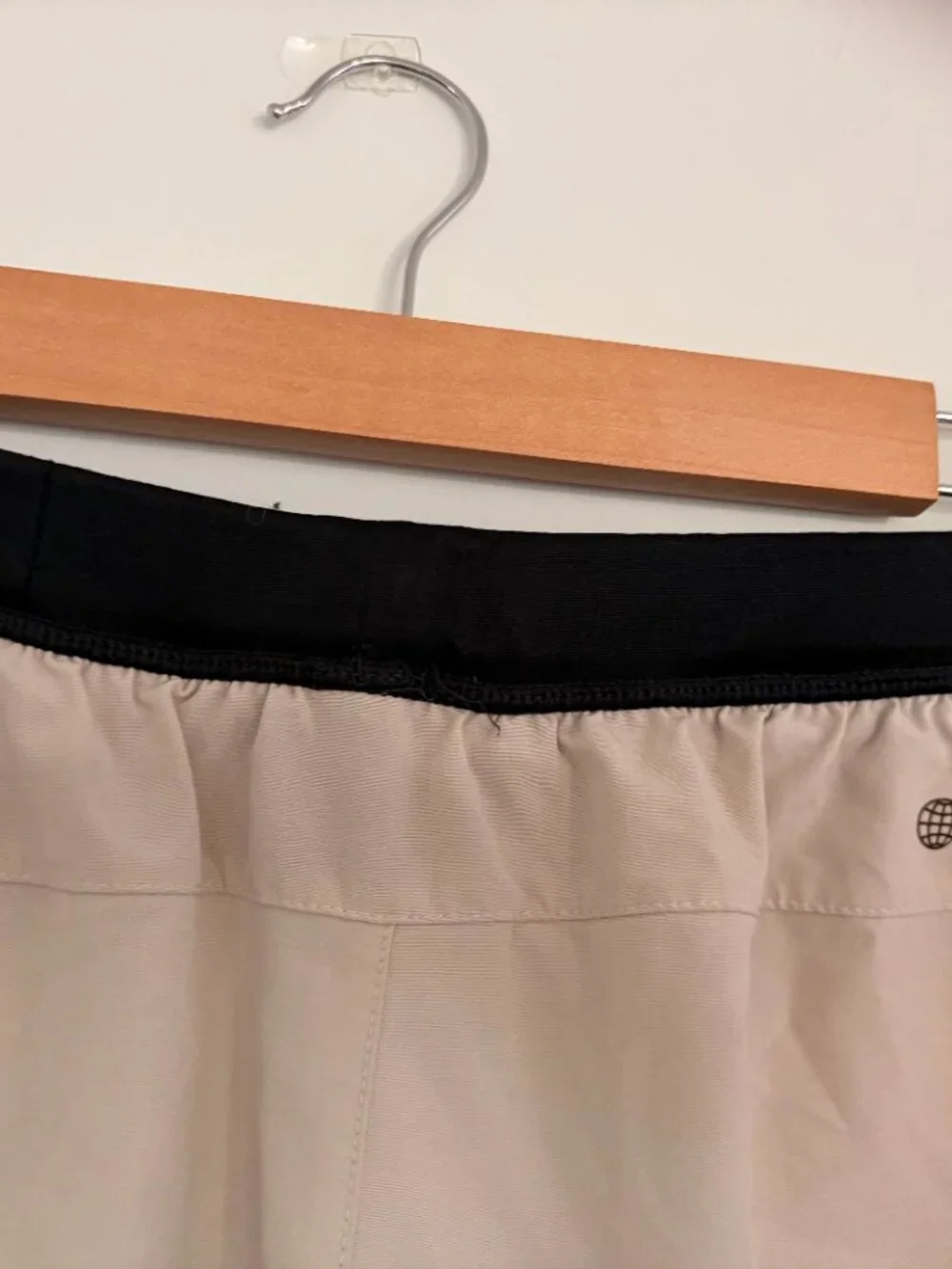adidas AEROREADY Athletic Shorts Men's Small Cream Beige Zip Pocket Workout Shor